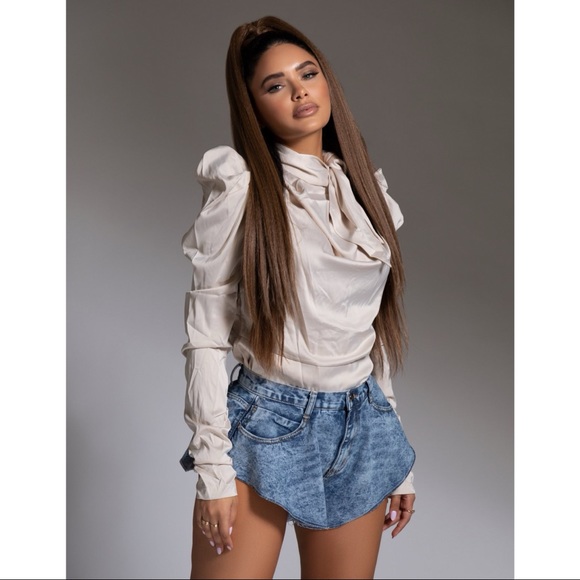 ✨HOST PICK✨LOVE|LABELS Satin Puff Sleeves Blouse💙 - Picture 3 of 10